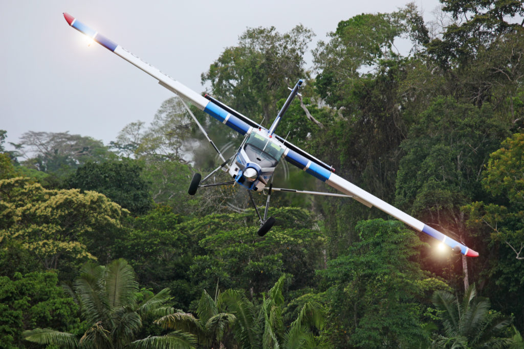 PC-6-Landing-Jungle
